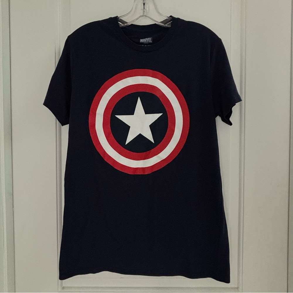 Marvel Blue and Red Captain America Short Sleeve Tee